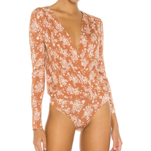 Free People Printed Turnt Copper Coral Wrap Front Bodysuit Top - Picture 4 of 5